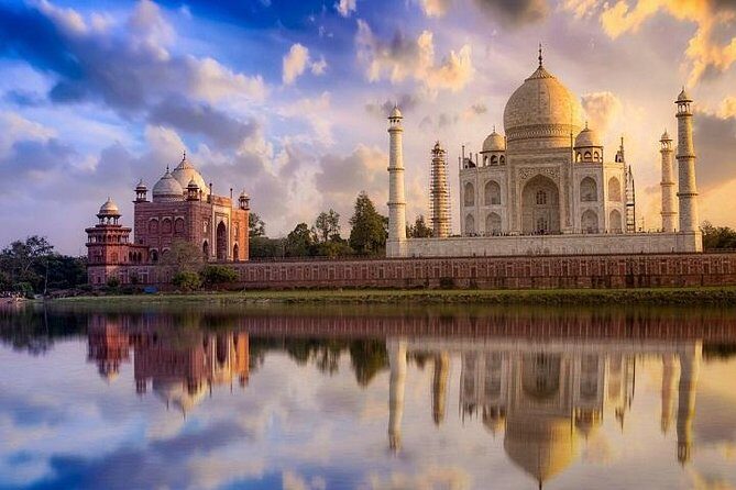 Full Day Taj Mahal and Agra Private Tour from Agra - A Private Car and a Licensed Guide: How the Day Starts Right