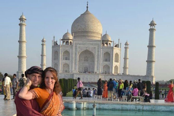 Full-Day Taj Mahal, Red Fort, and Fatehpur Sikri Tour from Agra - Shopping in Agra: How to Browse Without Getting Rolled