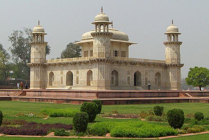 Full Day Taj Mahal Tour by Gatimaan Express Train - 6:00 am pickup to Nizamuddin: the day starts early, not chaotic