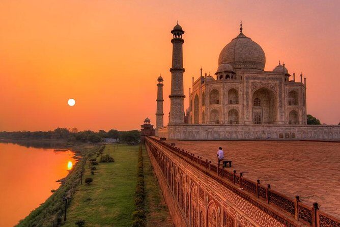 Full Day Taj Mahal Tour by Gatimaan Express Train - What you pay for (and what you don’t): price vs value for $130