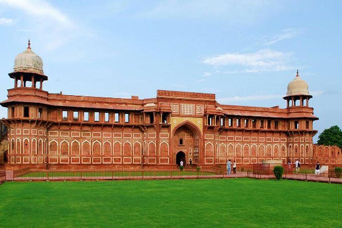 Full Day Taj Mahal Tour by Gatimaan Express Train - Taj Mahal (2 hours): what to look for beyond the postcard