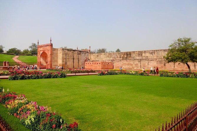 Full Day Taj Mahal Tour With Agra Fort & Fatehpur Sikri - Lunch Included - Taj Mahal, Agra Fort, and Fatehpur Sikri in one 8-hour push