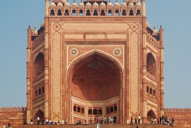 Full Day Taj Mahal Tour With Agra Fort & Fatehpur Sikri - Lunch Included - Agra Fort: red sandstone, courtyards, and Mughal layout