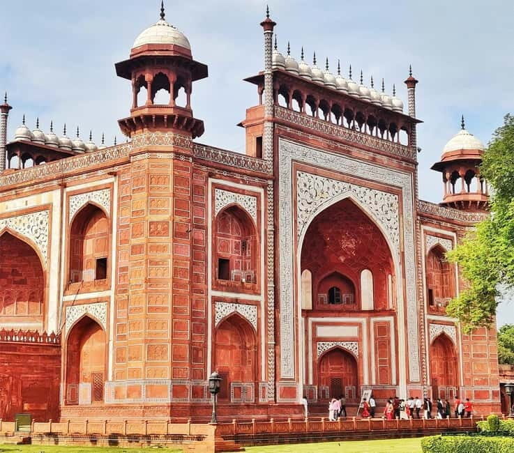 Full-Day Tour of Agra with Sunrise & Sunset at Taj Mahal - Mehtab Bagh Moonlight Garden: getting the sunset framing right