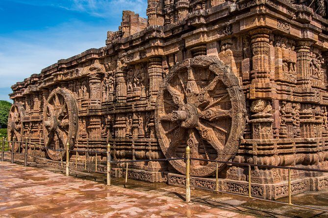 Full Day Tour of Konark Temple and Puri - The full-day flow from Bhubaneswar: long, organized, and built for comfort