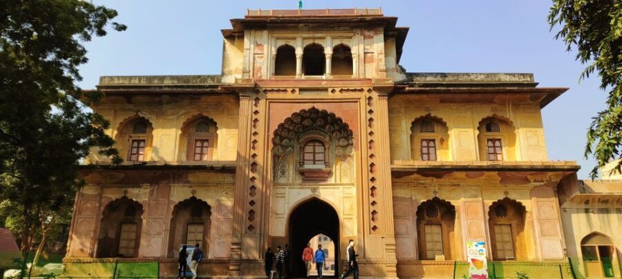 Full or Half Day Private Guided Tour of Old and New Delhi - Time on the clock: 4 to 8 hours means plan your energy