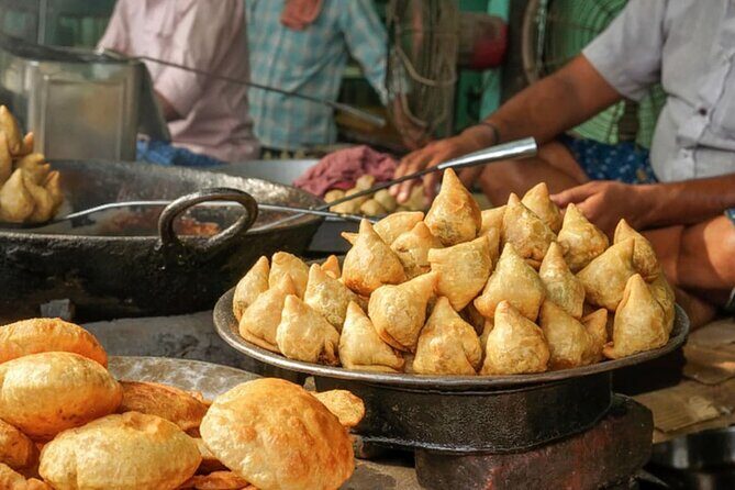 Ganga Arati with Street Food Tour of Banaras - Should you book the Ganga Arati with Street Food Tour of Banaras?
