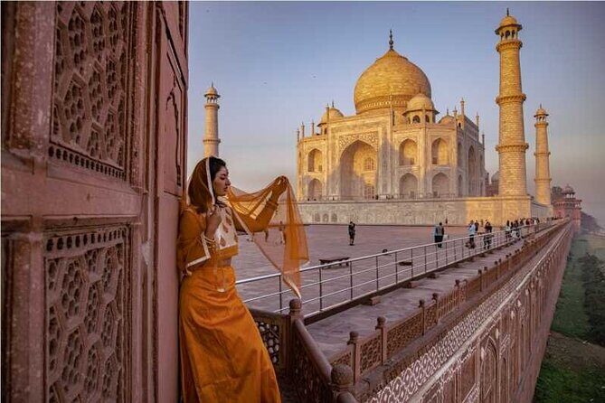 Gatimaan Train Tour, Delhi- Agra - Delhi: With Train Tickets. - Agra Fort: Mughal Power in Red Sandstone