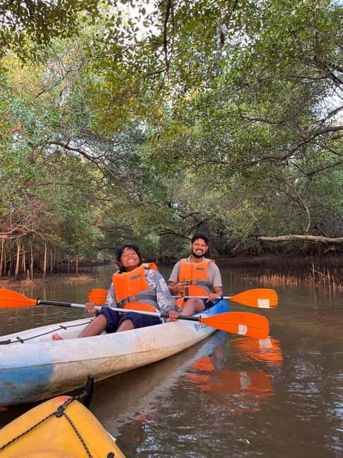Goa: Backwater Kayaking Tour - The river swim at Chapora: cool-off time with real stakes