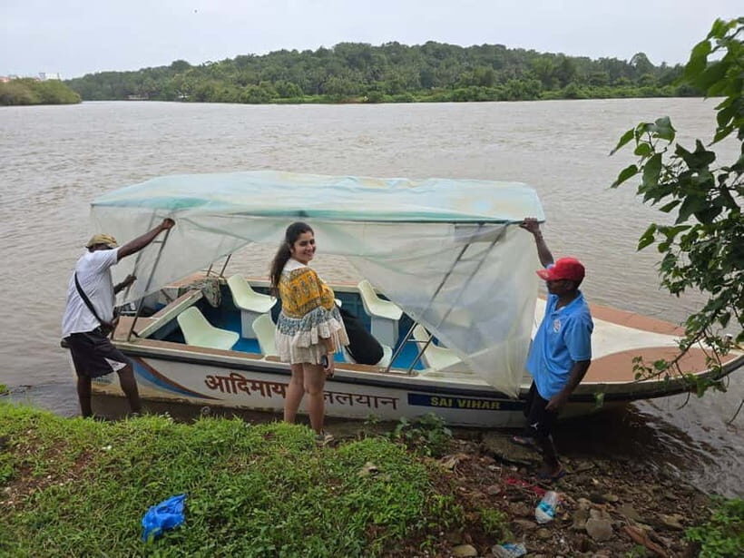 Goa: Backwater Kayaking Tour - Snacks and downtime: small but useful