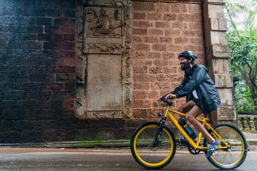 Goa: Old Goa and Divar Island E-Bike Tour with Snacks - Divar Island by Bike: Villages, Old Structures, and the Kadamba Thread