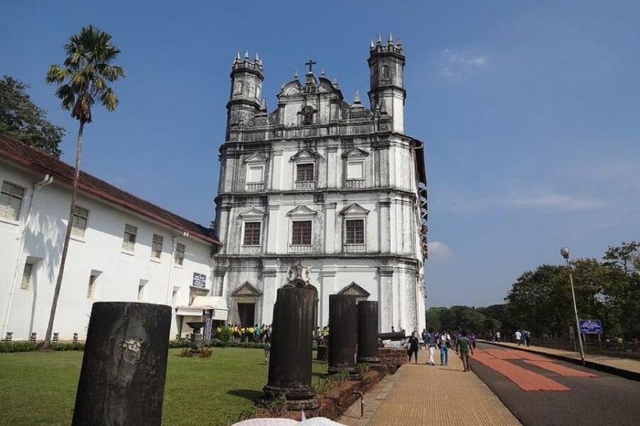 Goa: Old Goa Churches and Spiritual Walk - Basilica of Bom Jesus: Your First Anchor Stop