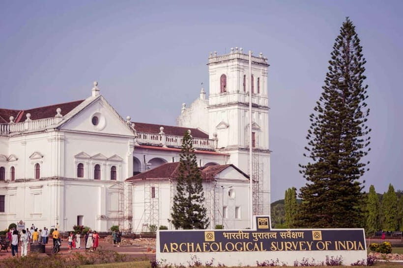 Goa: SIC South Goa Sightseeing Tour - South Goa in One Long Day: Temples, Churches, Beaches, and a River Sunset