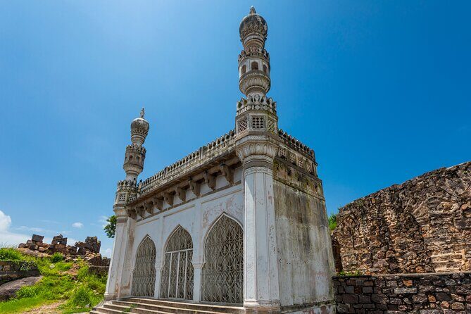 Golconda Heritage Half Day Guided Private Tour - Diamond-market fame, water engineering, and royal monuments