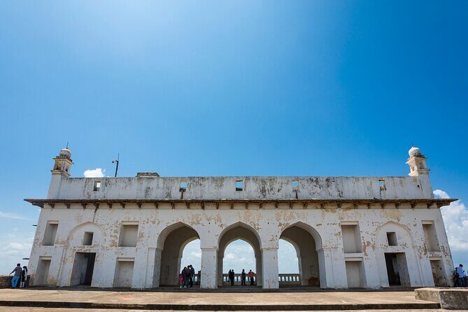 Golconda Heritage Half Day Guided Private Tour - Golconda Fort: from mud walls to a diamond-powered empire