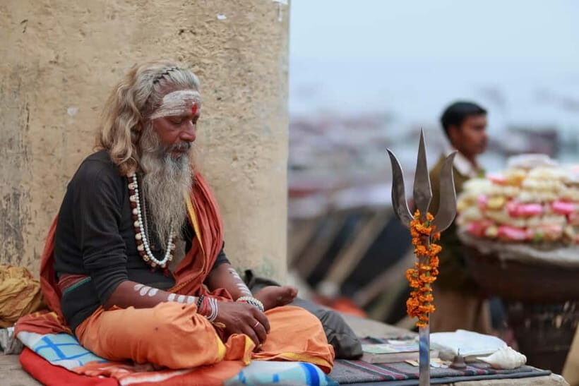 Golden Hour on the Ganges - Sunrise Boat Tour - Private hand-row boat + Ganga Aarti viewpoints near Dashashwamedh Ghat