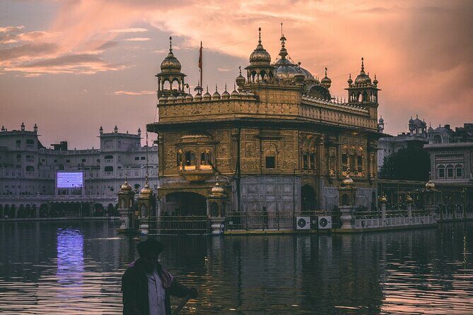 Golden Temple Guided Tour (Planet Amritsar Inc.) - Walking the complex with a local: Holy Lake context and Sikh architecture