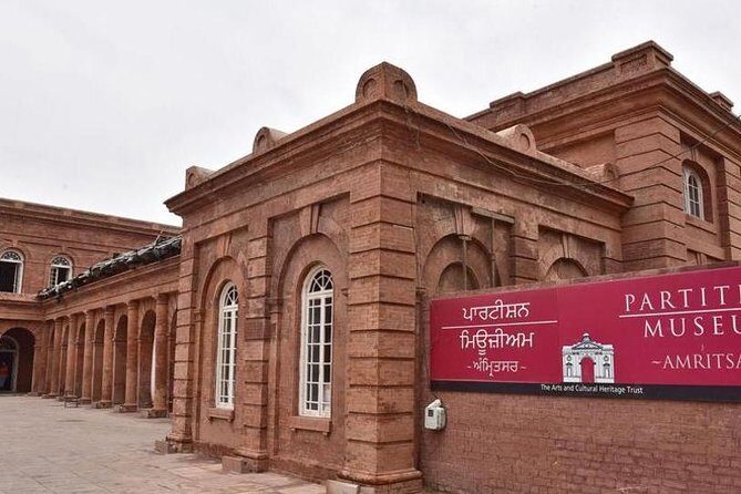 Golden Temple, Jallianwala Bagh, Partition Museum & Wagha Border - #Travellouge - Partition Museum at the Town Hall: A Focused Context Stop