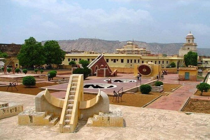 Golden Triangle - Delhi- Agra -Jaipur - Agra to Jaipur via Fatehpur Sikri and a stepwell