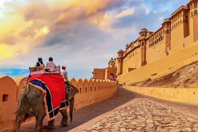 Golden Triangle Tour 3 Days - Day 3 in Jaipur: Palaces, Wind Screens, and Astronomy Instruments