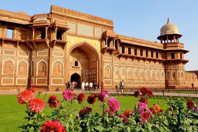 Golden Triangle Tour 3 Nights 4 Days : { Taj Mahal at Sunrise } - Guides and drivers: why the tour feels easy (even when it’s busy)