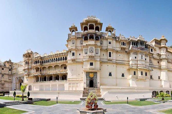 Golden Triangle tour with Historical Rajasthan - Ajmer and Pushkar, Then Jodhpur: Temples, Sacred Water, and Big Fort Views