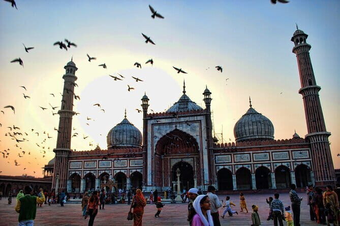 Golden Triangle with Amritsar Tour - New Delhi and Old Delhi: Qutub Minar, Humayun’s Tomb, and a rickshaw shortcut