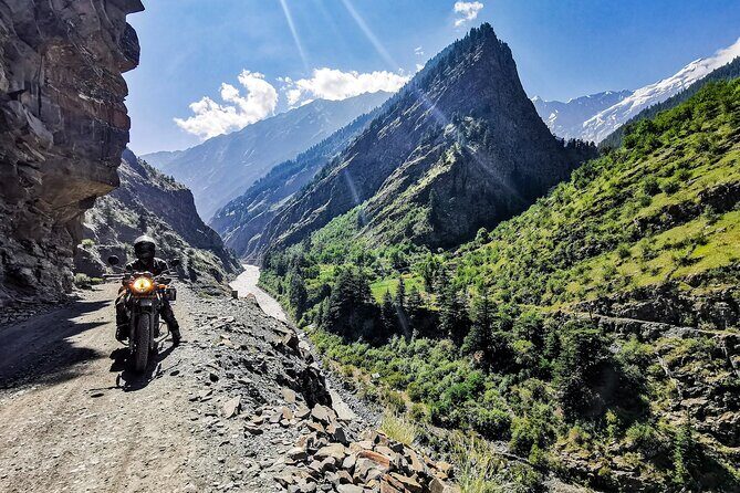 Great Himalayas Motorbike Tours - Lamayuru’s moon-scape, then Namika La and Fotu La