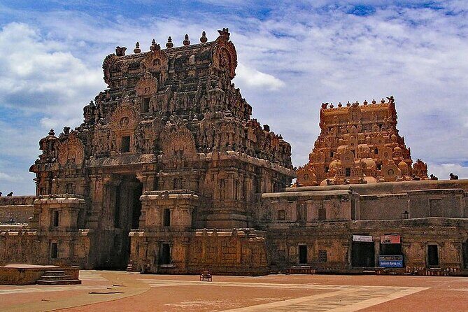 Great Living Chola Temples Around Thanjavur - Gangaikonda Cholapuram: a former capital with bronze details
