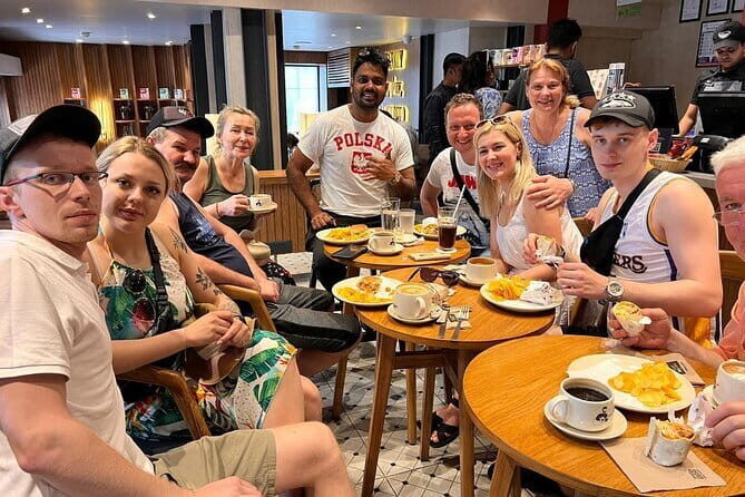 Gufran’s Slum Home Tour in the Mumbai Slums - Regal Cinema tea in Colaba: the warm, human start