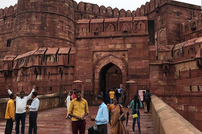 Guided Day Trip from Delhi to Agra & Fatehpur Sikri - Delhi to Agra in a Single Day: What You Gain and What’s Tight