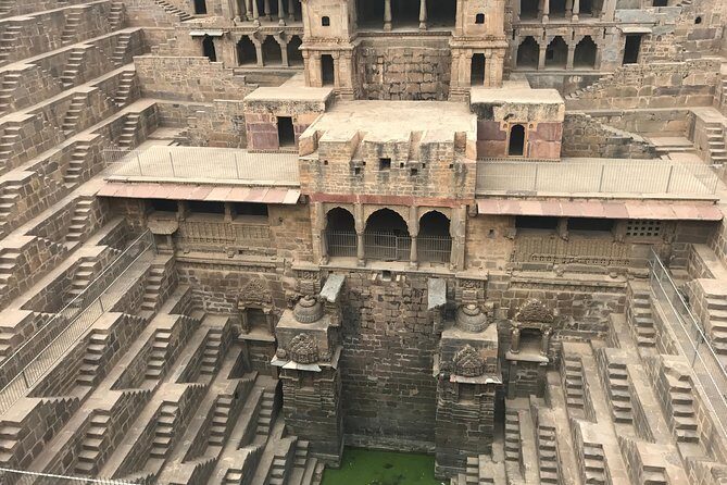 Guided Fatehpur Sikri & Abhaneri Tour From Agra To Jaipur By Car - Getting to Jaipur: Ending Where You Actually Want to Be