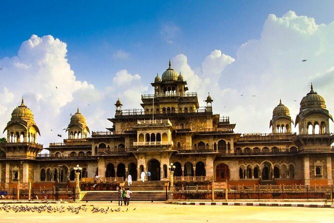 Guided Jaipur Tour by Day & Night with Traditional Indian Dinner - Dinner at a local family home: what’s included, and what to expect