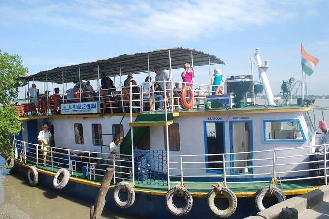 Guided Kolkata Sightseeing Trip by Car, Walk & Sunset Cruise Excursion Trip - Park Street, Eden Gardens, and Prinsep Ghat: City Life, Stadium Scale, River Calm