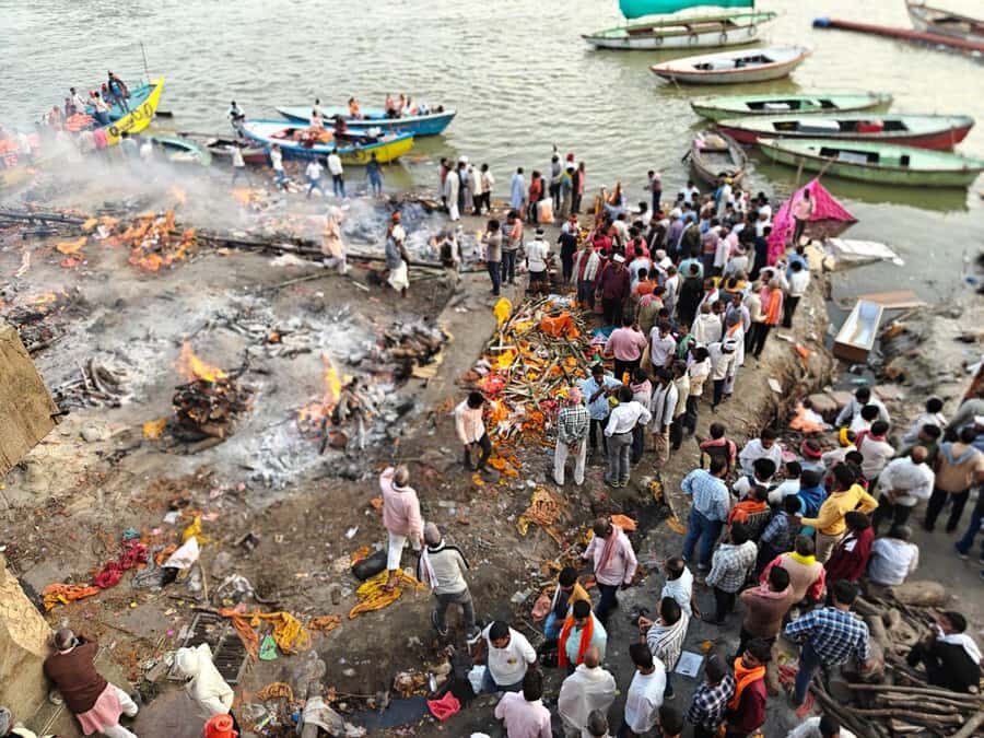 Guided Walking Tour of Ghats and Galis of Varanasi - Starting Outside Hotel Ganges Grand Godowlia: The Easy Setup