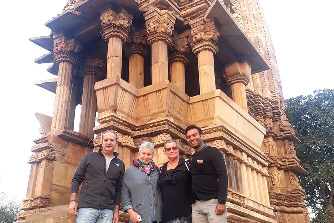Gwalior Tour - Same Day Tour to Gwalior From Agra - Lunch at a historical palace hotel: fueling your fort-and-temple day