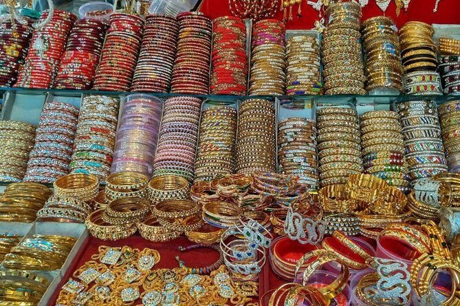 Half Day Delhi Shopping Tour With Shopping Consultant - What you can buy, and how to shop smart in a half day