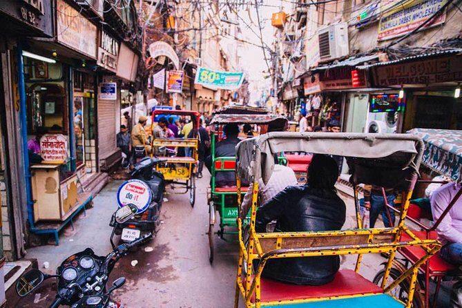 Half/Full-Day Old & New Delhi City Sightseeing by Car & Guide - Red Fort exterior: seeing the Mughal-era power without waiting