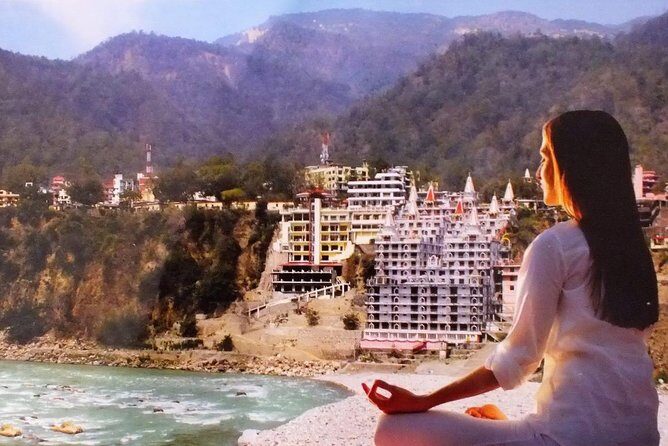 Haridwar Rishikesh Day Tour from Delhi by Car - Geeta Bhawan: Swargashram by the river
