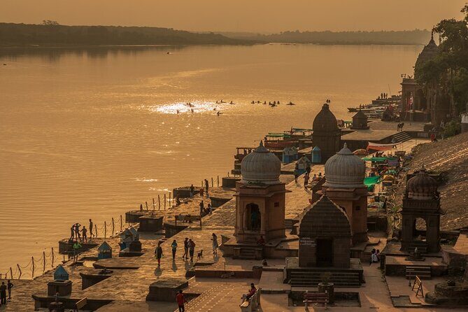 Heritage and History: Maheshwar Day Tour from Indore - A 6–8 hour heritage route from Indore to Maheshwar
