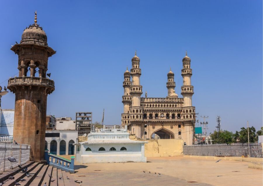 Heritage & Cultural Walk of Hyderabad (2 Hours Guided Tour) - Starting at Charminar: a smart way to get your bearings
