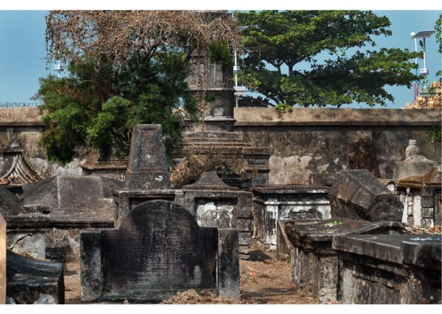 Heritage & Cultural Walk of Kochi (2 Hours Guided Tour) - Indo Portuguese Museum, Dutch Cemetery, and Fort Emmanuel Ruins