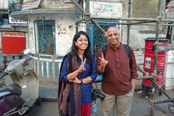 Heritage & Cultural Walk of Udaipur (2 Hours Guided Walking Tour) - Tripolia Gate and the walk’s final arc back to Delhi Gate