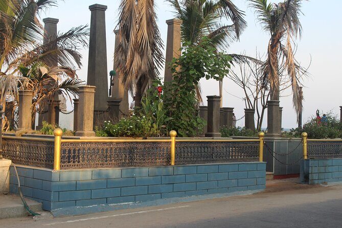 Heritage & Cultural Walking Tour of Pondicherry - Meeting point reality: plan to show up close to time