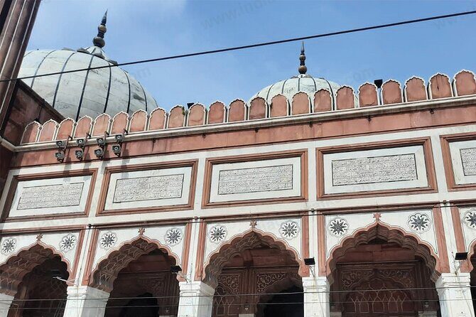 Heritage Day Tour of Old and New Delhi - The guide factor: why your day depends on who holds the thread