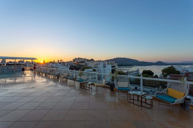 Heritage Tour : Private Boat, Havelis, City Walk & High Tea - Hotel Pichola Haveli: legends, a break, and a key stop on the water-to-palace loop