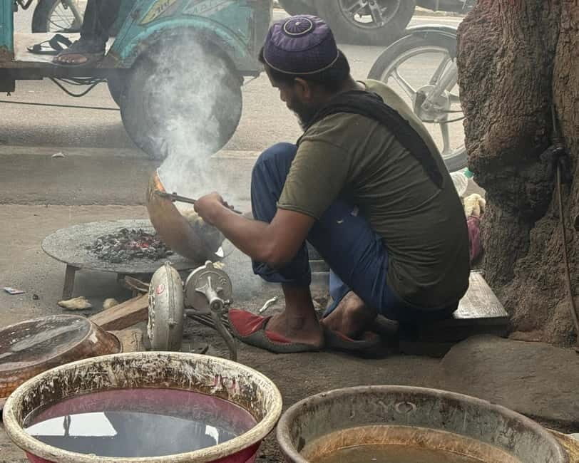 Heritage Walk & Street Food Tasting in Jaipur - Starting at Golcha Cinema: pace, group size, and what to bring