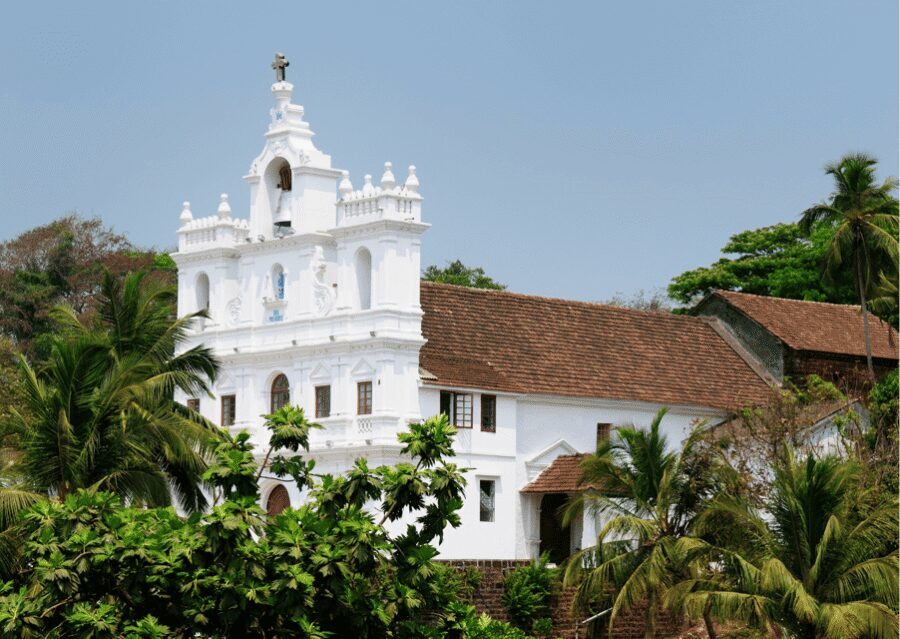 Highlights of Goa Neighbourhood - Guided Tour of Panjim - Market, visitor-centre context, and a short traditional-village look