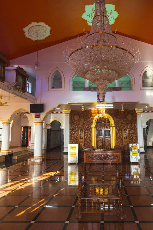 Highlights of Goa Neighbourhood - Guided Tour of Panjim - Local pub stop: spirits and cocktails, Goan-style