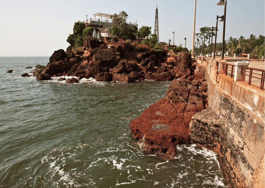 Highlights of Goa Neighbourhood - Guided Tour of Panjim - Altinho hillock and the Lord Hanuman temple